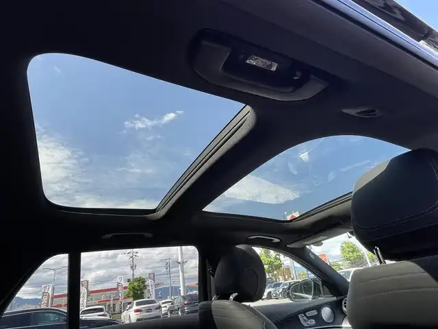 メルセデス・ベンツ Ｅ２２０ｄ SW ローレウスエディション 滋賀県 2020(令2)年 3.1万km オブシディアンブラック パノラミックスライディングルーフ/黒革/・前席メモリ付きパワーシート /・全席シートヒーター /ヘッドアップディスプレイ/ACC/BSM/Burmesterサウンド/パヒュームアトマイザー/アンビエントライト/純正ナビ（DTV/BT/CarPlay）/360°カメラ/電動リアゲート/純正LEDヘッドライト/純正19インチAW