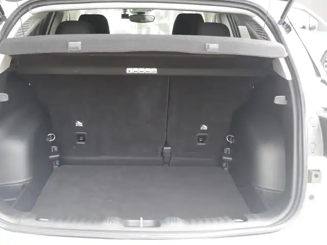 クライスラー・ジープ ジープ コンパス スポーツ 香川県 2022(令4)年 3.5万km 白 ディスプレイオーディオ/CarPlay/バックカメラ/クルコン/衝突軽減/ブラインドスポットモニター/前後ドラレコ/LEDヘッドライト/リアコーナーンセンサー/純正16インチアルミ/ETC/スマートキー/レギュラーガソリン/NA