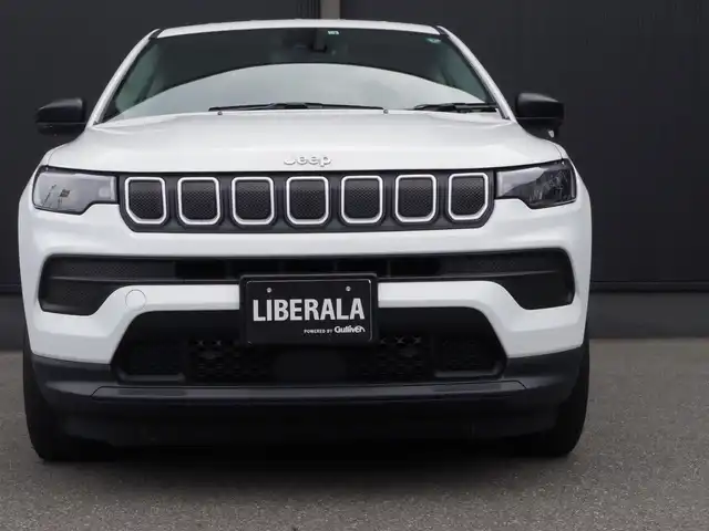 クライスラー・ジープ ジープ コンパス スポーツ 香川県 2022(令4)年 3.5万km 白 ディスプレイオーディオ/CarPlay/バックカメラ/クルコン/衝突軽減/ブラインドスポットモニター/前後ドラレコ/LEDヘッドライト/リアコーナーンセンサー/純正16インチアルミ/ETC/スマートキー/レギュラーガソリン/NA