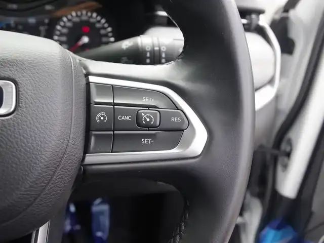 クライスラー・ジープ ジープ コンパス スポーツ 香川県 2022(令4)年 3.5万km 白 ディスプレイオーディオ/CarPlay/バックカメラ/クルコン/衝突軽減/ブラインドスポットモニター/前後ドラレコ/LEDヘッドライト/リアコーナーンセンサー/純正16インチアルミ/ETC/スマートキー/レギュラーガソリン/NA