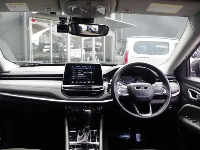クライスラー・ジープ ジープ コンパス スポーツ 香川県 2022(令4)年 3.5万km 白 ディスプレイオーディオ/CarPlay/バックカメラ/クルコン/衝突軽減/ブラインドスポットモニター/前後ドラレコ/LEDヘッドライト/リアコーナーンセンサー/純正16インチアルミ/ETC/スマートキー/レギュラーガソリン/NA