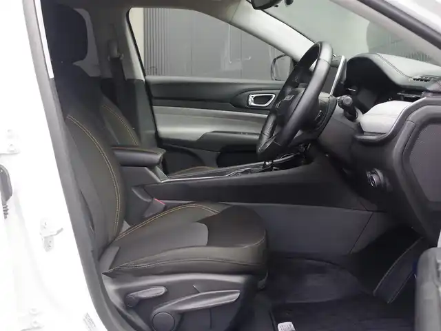 クライスラー・ジープ ジープ コンパス スポーツ 香川県 2022(令4)年 3.5万km 白 ディスプレイオーディオ/CarPlay/バックカメラ/クルコン/衝突軽減/ブラインドスポットモニター/前後ドラレコ/LEDヘッドライト/リアコーナーンセンサー/純正16インチアルミ/ETC/スマートキー/レギュラーガソリン/NA