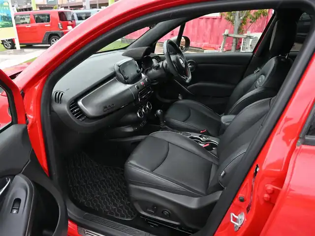 フィアット ５００Ｘ スポーツ 千葉県 2020(令2)年 2.5万km 赤 レザーシート/前席パワーシート/シートヒーター/ディスプレイオーディオ/バックカメラ/パドルシフト/ETC/LEDヘッドライト/LEDフォグライト/ウインカーミラー/コーナーセンサー/純正19インチアルミホイル/サイド/カーテンエアバッグ/スマートキー