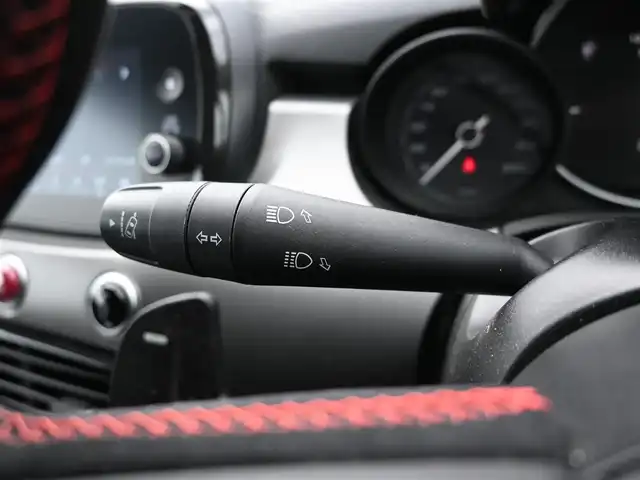 フィアット ５００Ｘ スポーツ 千葉県 2020(令2)年 2.5万km 赤 レザーシート/前席パワーシート/シートヒーター/ディスプレイオーディオ/バックカメラ/パドルシフト/ETC/LEDヘッドライト/LEDフォグライト/ウインカーミラー/コーナーセンサー/純正19インチアルミホイル/サイド/カーテンエアバッグ/スマートキー