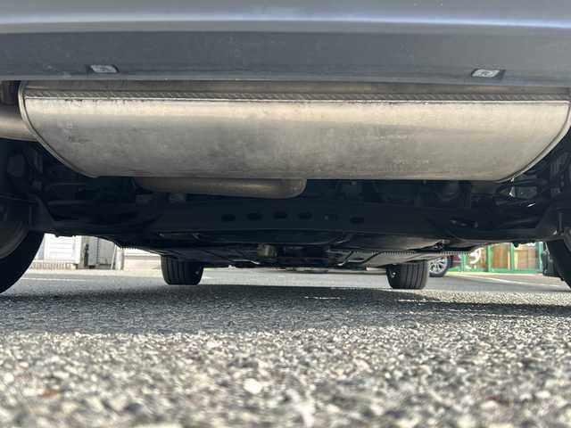 フォルクスワーゲン ゴルフ TSI コンフォートライン BM 大阪府 2015(平27)年 6.4万km 黒 純正ナビ/BTオーディオ/CD/DVD/USBポート/バックカメラ/パドルシフト/ステアリングスイッチ/電動パーキングブレーキ/オートホールド/LEDヘッドライト/オートライト/フォグランプ/純正16インチAW/フロアマット/クルーズコントロール/スペアキー