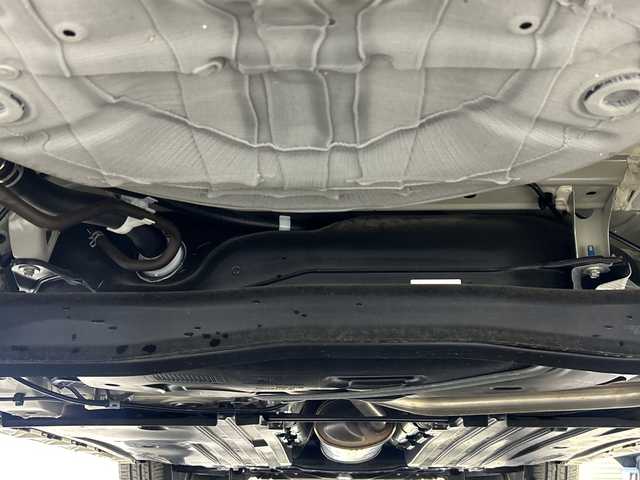 スズキ スイフト HYBRID MZ 福島県 2024(令6)年 0.3万km キャラバンアイボリーPM /禁煙車　//純正９インチディスプレイオーディオ(FM/AM/BTA)//Apple car Play//Android Auto//衝突被害軽減ブレーキ　//アダプティブクルーズコントロール　//ブラインドスポットモニター　//シートヒーター(D/N)//スペアキー　//オートハイビーム//ＬＥＤヘッドライト//USB入力端子//コーナーセンサー//電動パーキングブレーキ//ブレーキホールド