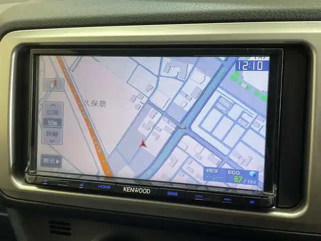 トヨタ ヴィッツ F 岩手県 2016(平28)年 9.8万km スーパーホワイトⅡ オート４WD切り替え/プリクラッシュセーフティ/レーンアシスト/バックカメラ/オートハイビーム/フロントワイパーデアイサー/横滑り防止装置/ヘッドライトレベライザー/寒冷地仕様/KENWOODナビ/ETC/電動格納ドアミラー/社外１４インチアルミホイール/パワーステアリング/パワーウィンドウ