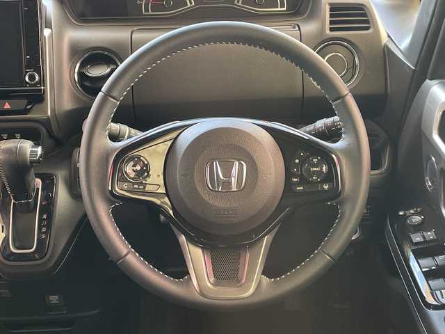 ホンダ Ｎ ＢＯＸ カスタム L スタイル+ブラック 埼玉県 2022(令4)年 3.3万km クリスタルブラックパール ホンダセンシング /純正8インチメモリナビ/　　CD/DVD/BT/フルセグ /バックカメラ /両側パワースライドドア /レーダークルーズコントロール /LEDオートライト /シートヒーター /純正14インチアルミホイール /電子パーキング /禁煙車