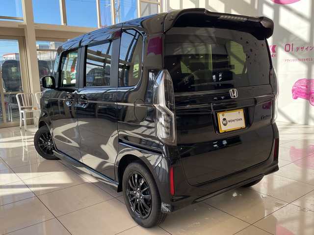 ホンダ Ｎ ＢＯＸ カスタム L スタイル+ブラック 埼玉県 2022(令4)年 3.3万km クリスタルブラックパール ホンダセンシング /純正8インチメモリナビ/　　CD/DVD/BT/フルセグ /バックカメラ /両側パワースライドドア /レーダークルーズコントロール /LEDオートライト /シートヒーター /純正14インチアルミホイール /電子パーキング /禁煙車