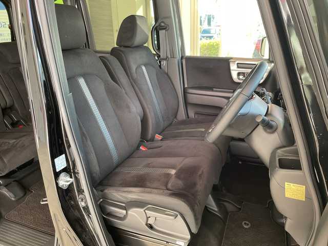 ホンダ Ｎ ＢＯＸ カスタム L スタイル+ブラック 埼玉県 2022(令4)年 3.3万km クリスタルブラックパール ホンダセンシング /純正8インチメモリナビ/　　CD/DVD/BT/フルセグ /バックカメラ /両側パワースライドドア /レーダークルーズコントロール /LEDオートライト /シートヒーター /純正14インチアルミホイール /電子パーキング /禁煙車