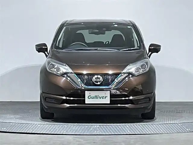 日産 ノート e－パワー X Vセレクション 愛媛県 2020(令2)年 5万km インペリアルアンバーP ・禁煙車/・ディーラー純正SDナビ【MM319D-W】/・Bluetooth/フルセグ/ラジオ/DISC/・ETC/・純正ドライブレコーダー【DJ4-D】/・追従型クルーズコントロール/・純正15インチアルミホイール/・純正フロアマット/・全周囲カメラ/・インテリジェントルームミラー/・クリアランスソナー/・フルオートエアコン/・スマートキー/・プッシュスタート/・ドアバイザー/・衝突被害軽減システム/・横滑り防止装置/・車線逸脱防止システム/・盗難防止装置
