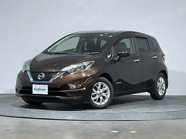 日産 ノート e－パワー X Vセレクション 愛媛県 2020(令2)年 5万km インペリアルアンバーP ・禁煙車/・ディーラー純正SDナビ【MM319D-W】/・Bluetooth/フルセグ/ラジオ/DISC/・ETC/・純正ドライブレコーダー【DJ4-D】/・追従型クルーズコントロール/・純正15インチアルミホイール/・純正フロアマット/・全周囲カメラ/・インテリジェントルームミラー/・クリアランスソナー/・フルオートエアコン/・スマートキー/・プッシュスタート/・ドアバイザー/・衝突被害軽減システム/・横滑り防止装置/・車線逸脱防止システム/・盗難防止装置