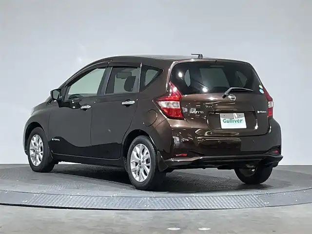 日産 ノート e－パワー X Vセレクション 愛媛県 2020(令2)年 5万km インペリアルアンバーP ・禁煙車/・ディーラー純正SDナビ【MM319D-W】/・Bluetooth/フルセグ/ラジオ/DISC/・ETC/・純正ドライブレコーダー【DJ4-D】/・追従型クルーズコントロール/・純正15インチアルミホイール/・純正フロアマット/・全周囲カメラ/・インテリジェントルームミラー/・クリアランスソナー/・フルオートエアコン/・スマートキー/・プッシュスタート/・ドアバイザー/・衝突被害軽減システム/・横滑り防止装置/・車線逸脱防止システム/・盗難防止装置