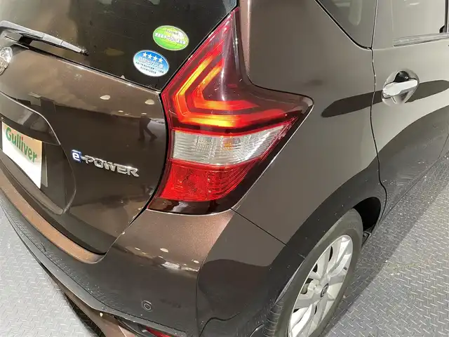 日産 ノート e－パワー X Vセレクション 愛媛県 2020(令2)年 5万km インペリアルアンバーP ・禁煙車/・ディーラー純正SDナビ【MM319D-W】/・Bluetooth/フルセグ/ラジオ/DISC/・ETC/・純正ドライブレコーダー【DJ4-D】/・追従型クルーズコントロール/・純正15インチアルミホイール/・純正フロアマット/・全周囲カメラ/・インテリジェントルームミラー/・クリアランスソナー/・フルオートエアコン/・スマートキー/・プッシュスタート/・ドアバイザー/・衝突被害軽減システム/・横滑り防止装置/・車線逸脱防止システム/・盗難防止装置