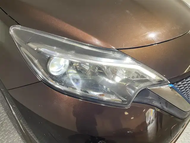 日産 ノート e－パワー X Vセレクション 愛媛県 2020(令2)年 5万km インペリアルアンバーP ・禁煙車/・ディーラー純正SDナビ【MM319D-W】/・Bluetooth/フルセグ/ラジオ/DISC/・ETC/・純正ドライブレコーダー【DJ4-D】/・追従型クルーズコントロール/・純正15インチアルミホイール/・純正フロアマット/・全周囲カメラ/・インテリジェントルームミラー/・クリアランスソナー/・フルオートエアコン/・スマートキー/・プッシュスタート/・ドアバイザー/・衝突被害軽減システム/・横滑り防止装置/・車線逸脱防止システム/・盗難防止装置