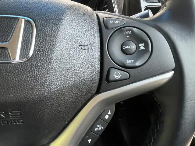ホンダ シャトル ハイブリッド Z ホンダセンシング 高知県 2019(平31)年 8万km プラチナホワイトパール (株)IDOMが運営する【じしゃロン高知店】の自社ローン専用車両になります。こちらは現金またはオートローンご利用時の価格です。自社ローンご希望の方は別途その旨お申付け下さい