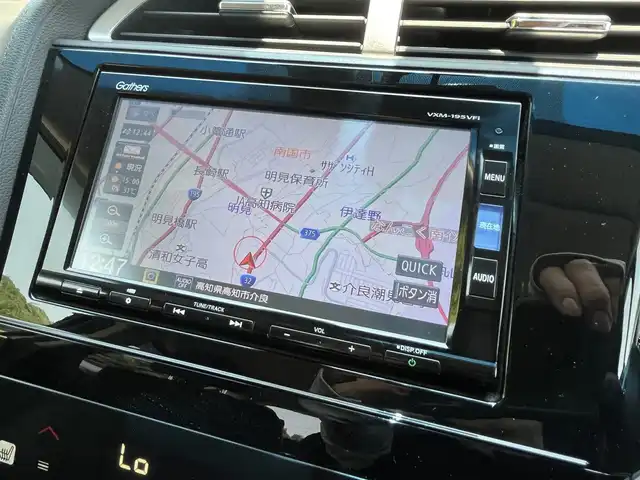 ホンダ シャトル ハイブリッド Z ホンダセンシング 高知県 2019(平31)年 8万km プラチナホワイトパール (株)IDOMが運営する【じしゃロン高知店】の自社ローン専用車両になります。こちらは現金またはオートローンご利用時の価格です。自社ローンご希望の方は別途その旨お申付け下さい