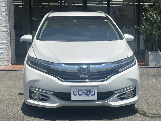ホンダ シャトル ハイブリッド Z ホンダセンシング 高知県 2019(平31)年 8万km プラチナホワイトパール (株)IDOMが運営する【じしゃロン高知店】の自社ローン専用車両になります。こちらは現金またはオートローンご利用時の価格です。自社ローンご希望の方は別途その旨お申付け下さい
