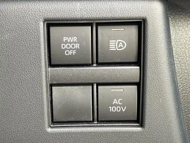 トヨタ ヴェルファイア ハイブリット Z プレミア 道南・函館 2023(令5)年 4.1万km プラチナホワイトパールマイカ ・純正ディスプレイオーディオ（コネクティッドナビ対応）/・フルセグTV/・カメラ一体型ドライブレコーダー/・パノラミックビューモニター/・ヘッドアップディスプレイ/・デジタルインナーミラー/・HDMI接続/・ルーフサンシェード/・サイドサンシェード/・両側パワースライドドア/・オートステップ/・パワーバックドア/・快適温熱シート（フロント・セカンドシート）/・ベンチレーションシート（フロント・セカンドシート）/・電動オットマン/・セカンドシートサイドテーブル/・ステアリングヒーター/・リヤヒーターエアカーテン/・ナノイーX/・ワイヤレスパワーコンソーシアム/・プリクラッシュセーフティ/・レーンディパーチャーアラート/・レーダークルーズコントロール/・ブラインドスポットモニター/・オートマチックハイビーム/・LEDヘッドライト/・オートライト/・エンジンプッシュスタート/・スマートキー/・保証書