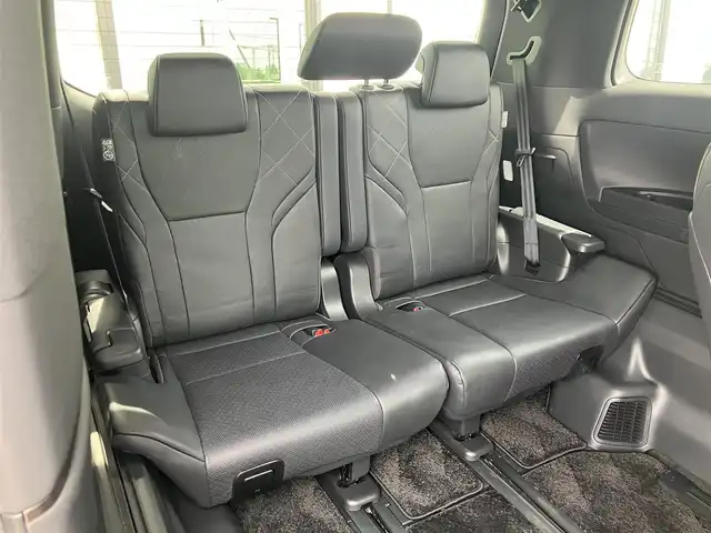 トヨタ ヴェルファイア ハイブリット Z プレミア 道南・函館 2023(令5)年 4.1万km プラチナホワイトパールマイカ ・純正ディスプレイオーディオ（コネクティッドナビ対応）/・フルセグTV/・カメラ一体型ドライブレコーダー/・パノラミックビューモニター/・ヘッドアップディスプレイ/・デジタルインナーミラー/・HDMI接続/・ルーフサンシェード/・サイドサンシェード/・両側パワースライドドア/・オートステップ/・パワーバックドア/・快適温熱シート（フロント・セカンドシート）/・ベンチレーションシート（フロント・セカンドシート）/・電動オットマン/・セカンドシートサイドテーブル/・ステアリングヒーター/・リヤヒーターエアカーテン/・ナノイーX/・ワイヤレスパワーコンソーシアム/・プリクラッシュセーフティ/・レーンディパーチャーアラート/・レーダークルーズコントロール/・ブラインドスポットモニター/・オートマチックハイビーム/・LEDヘッドライト/・オートライト/・エンジンプッシュスタート/・スマートキー/・保証書