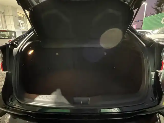 トヨタ Ｃ－ＨＲ G 東京都 2016(平28)年 10.3万km ブラックマイカ 純正9インチナビ/NSZT-Y66T/(フルセグTV/Bluetooth/CD/DVD)/Toyota Safety Sense P/・プリクラッシュセーフティシステム/・レーンディパーチャーアラート/・レーダークルーズコントロール/前方ドライブレコーダー/バックカメラ/ブラインドスポットモニター/前席シートヒーター/自動防眩インナーミラー/本革巻ステアリング/ETC2.0/取扱説明書/スペアキー