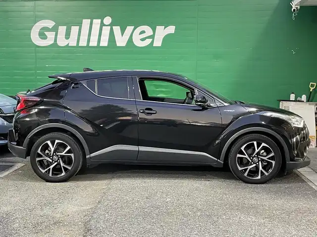 トヨタ Ｃ－ＨＲ G 東京都 2016(平28)年 10.3万km ブラックマイカ 純正9インチナビ/NSZT-Y66T/(フルセグTV/Bluetooth/CD/DVD)/Toyota Safety Sense P/・プリクラッシュセーフティシステム/・レーンディパーチャーアラート/・レーダークルーズコントロール/前方ドライブレコーダー/バックカメラ/ブラインドスポットモニター/前席シートヒーター/自動防眩インナーミラー/本革巻ステアリング/ETC2.0/取扱説明書/スペアキー