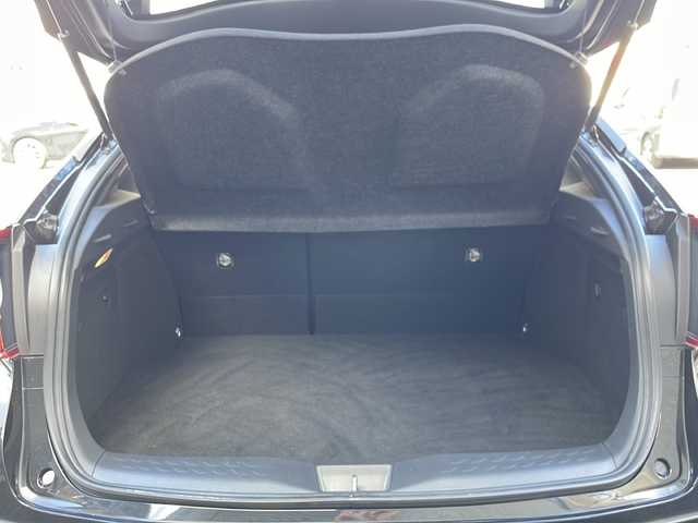 トヨタ Ｃ－ＨＲ ハイブリッド 1．8G 愛知県 2020(令2)年 6.3万km ブラックマイカ /禁煙者・ワンオーナー//純正ナビ【NSZT-W68T】//バックカメラ//フルセグTV・Bluetooth・CD//ビルトインETC//前後ドライブレコーダー//純正18インチアルミホイール//スペアタイヤ//ファブリック＋本革シート//快適温熱シート(前席)//Toyota Safety Sense//プリクラッシュセーフティ//レーンディパーチャーアラート//オートマチックハイビーム//レーダークルーズコントロール(全車速追従機能付)//ブラインドスポットモニター(BSM)//リヤクロストラフィックアラート//クリアランスソナー&バックソナー//横滑り防止//トラクションコントロール//車両接近通報//ヒルスタートアシスト//LEDヘッドライト//オートライト//フロントフォグランプ//電動格納ミラーウィンカー//スマートエントリー&スタートシステム//イモビライザー//プッシュスタート//ドライブモード(スポーツ・ノーマル・エコ)//EVドライブモード//ナノイー//純正フロアマット//電動ランバーサポート//本革巻きステアリング//ステアリングスイッチ//電子パーキングブレーキ//ブレーキホールド//スペアキー1本//新車保証書・取扱説明書//ナビ説明書