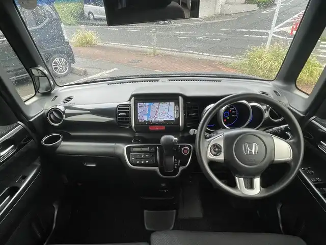 ホンダ Ｎ ＢＯＸ SSパッケージ 福岡県 2014(平26)年 9.5万km スマートブラック (株)IDOMが運営する【じしゃロン八幡西店】の自社ローン専用車両になります。こちらは現金またはオートローンご利用時の価格です。自社ローンご希望の方は別途その旨お申付けください。/社外SDナビ【VXM-145VSi】/(Bluetooth/CD/DVD】フルセグTV)/両側電動スライドドア/ドライブレコーダー/バックカメラ/ETC/ステアリングリモコン/電動格納ミラー/14インチアルミホイール