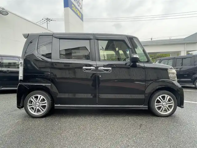 ホンダ Ｎ ＢＯＸ SSパッケージ 福岡県 2014(平26)年 9.5万km スマートブラック (株)IDOMが運営する【じしゃロン八幡西店】の自社ローン専用車両になります。こちらは現金またはオートローンご利用時の価格です。自社ローンご希望の方は別途その旨お申付けください。/社外SDナビ【VXM-145VSi】/(Bluetooth/CD/DVD】フルセグTV)/両側電動スライドドア/ドライブレコーダー/バックカメラ/ETC/ステアリングリモコン/電動格納ミラー/14インチアルミホイール