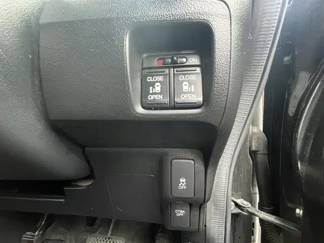 ホンダ Ｎ ＢＯＸ SSパッケージ 福岡県 2014(平26)年 9.5万km スマートブラック (株)IDOMが運営する【じしゃロン八幡西店】の自社ローン専用車両になります。こちらは現金またはオートローンご利用時の価格です。自社ローンご希望の方は別途その旨お申付けください。/社外SDナビ【VXM-145VSi】/(Bluetooth/CD/DVD】フルセグTV)/両側電動スライドドア/ドライブレコーダー/バックカメラ/ETC/ステアリングリモコン/電動格納ミラー/14インチアルミホイール