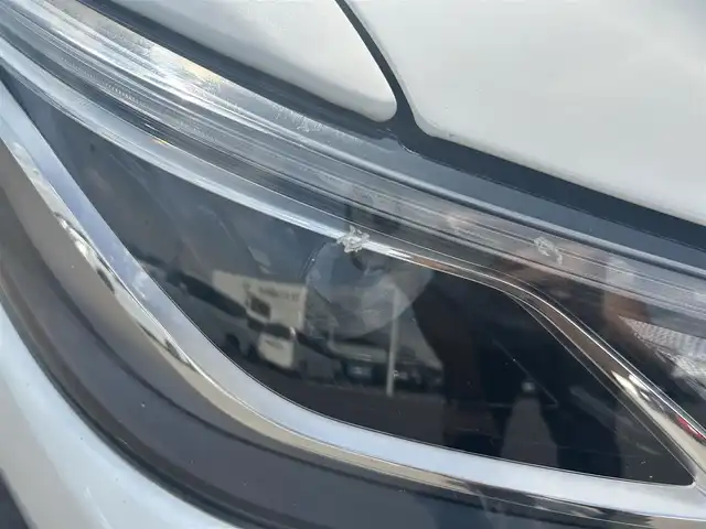 トヨタ クラウン ハイブリッド S Cパッケージ 岡山県 2018(平30)年 8.2万km ホワイトパールクリスタルシャイン 登録時走行距離81502km/純正ナビ/フルセグTV(AM.FM.CD.DVD.TV.BT)/バックカメラ/ETC2.0/ブラインドスポットモニター/ヘッドアップディスプレイ/ドライブレコーダー/シートヒーター（D+N席）/ステアリングヒーター/クリアランスソナー/衝突軽減ブレーキ/横滑り防止装置/レーダークルーズコントロール/レーンキープアシスト/オートライト/オートマチックハイビーム/アイドリングストップ/17インチ純正AW/純正フロアマット/D+N席パワーシート