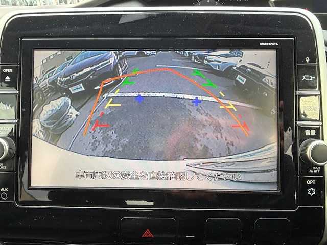 日産 セレナ ハイウェイスター G 宮城県 2017(平29)年 6.1万km ブリリアントホワイトパール 登録時走行距離60703km/純正ナビ/フルセグＴＶ/ＡＭ／ＦＭ／ＨＤＭＩ／ＡＵＸ／Ｂｌｕｅｔｏｏｔｈ/後席モニター/クルーズコントロール/横滑り防止装置/衝突軽減ブレーキ/電動格納ミラー/オートライト/純正アルミホイール/純正フロアマット/プッシュスタート/スマートキー