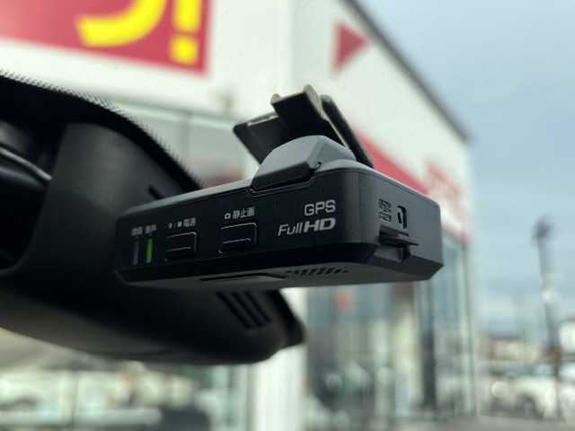 日産 セレナ ハイウェイスター G 宮城県 2017(平29)年 6.1万km ブリリアントホワイトパール 登録時走行距離60703km/純正ナビ/フルセグＴＶ/ＡＭ／ＦＭ／ＨＤＭＩ／ＡＵＸ／Ｂｌｕｅｔｏｏｔｈ/後席モニター/クルーズコントロール/横滑り防止装置/衝突軽減ブレーキ/電動格納ミラー/オートライト/純正アルミホイール/純正フロアマット/プッシュスタート/スマートキー