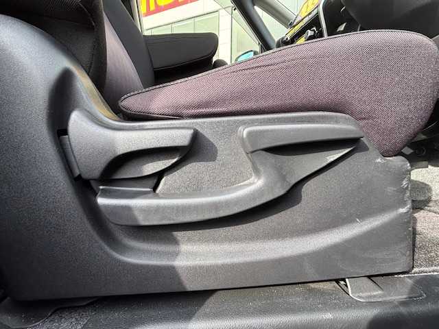 日産 セレナ ハイウェイスター G 宮城県 2017(平29)年 6.1万km ブリリアントホワイトパール 登録時走行距離60703km/純正ナビ/フルセグＴＶ/ＡＭ／ＦＭ／ＨＤＭＩ／ＡＵＸ／Ｂｌｕｅｔｏｏｔｈ/後席モニター/クルーズコントロール/横滑り防止装置/衝突軽減ブレーキ/電動格納ミラー/オートライト/純正アルミホイール/純正フロアマット/プッシュスタート/スマートキー