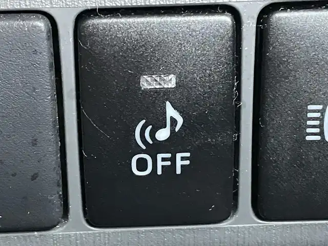 トヨタ プリウス α G 岡山県 2012(平24)年 10.2万km ブラック 登録時走行距離101905km/純正ナビ/地デジTV(Bluetooth/USB/AM/FM/HDD/SD)/バックカメラ/ETC/クルーズコントロール/アイドリングストップ/AAC/オートライト/ヘッドライトウォッシャー/パワーウィンドウ/プッシュスタート/スマートキー