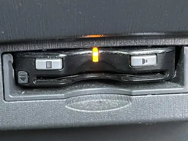 トヨタ プリウス α G 岡山県 2012(平24)年 10.2万km ブラック 登録時走行距離101905km/純正ナビ/地デジTV(Bluetooth/USB/AM/FM/HDD/SD)/バックカメラ/ETC/クルーズコントロール/アイドリングストップ/AAC/オートライト/ヘッドライトウォッシャー/パワーウィンドウ/プッシュスタート/スマートキー