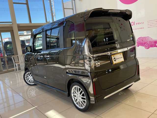 ホンダ Ｎ ＢＯＸ カスタム L ターボ 埼玉県 2021(令3)年 6.8万km プレミアムグラマラスブロンズP ホンダセンシング/純正メモリーナビ/　　CD/DVD/BT/フルセグ/バックカメラ/両側パワースライドドア/レーダークルーズコントロール/LEDオートライト/ハーフレザーシート/純正15インチアルミホイール/パドルシフト/社外ETC