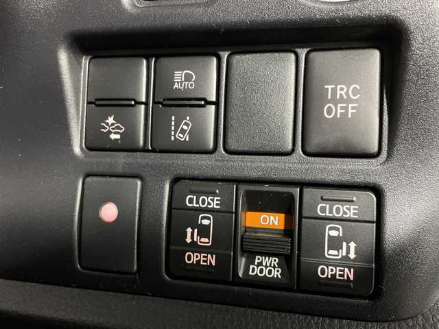 トヨタ ヴォクシー ハイブリッド ZS 煌Ⅱ 福岡県 2020(令2)年 4.7万km ブラッキッシュアゲハガラスフレーク 純正メモリーナビゲーション（NSZN-Z68T）/純正フリップダウンモニター/フルセグテレビ/バックカメラ/シートヒーター/LEDヘッドライト/3列シート/両側パワースライドドア/ドライブレコーダー前後/ETC/レーダークルーズコントロール/純正16インチアルミホイール/スマートキー/プッシュスタートエンジン