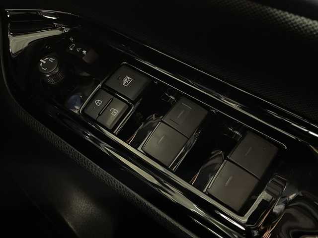 トヨタ ヴォクシー ハイブリッド ZS 煌Ⅱ 福岡県 2020(令2)年 4.7万km ブラッキッシュアゲハガラスフレーク 純正メモリーナビゲーション（NSZN-Z68T）/純正フリップダウンモニター/フルセグテレビ/バックカメラ/シートヒーター/LEDヘッドライト/3列シート/両側パワースライドドア/ドライブレコーダー前後/ETC/レーダークルーズコントロール/純正16インチアルミホイール/スマートキー/プッシュスタートエンジン