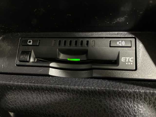 トヨタ ヴォクシー ハイブリッド ZS 煌Ⅱ 福岡県 2020(令2)年 4.7万km ブラッキッシュアゲハガラスフレーク 純正メモリーナビゲーション（NSZN-Z68T）/純正フリップダウンモニター/フルセグテレビ/バックカメラ/シートヒーター/LEDヘッドライト/3列シート/両側パワースライドドア/ドライブレコーダー前後/ETC/レーダークルーズコントロール/純正16インチアルミホイール/スマートキー/プッシュスタートエンジン