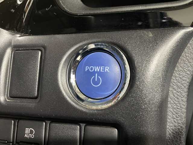 トヨタ ヴォクシー ハイブリッド ZS 煌Ⅱ 福岡県 2020(令2)年 4.7万km ブラッキッシュアゲハガラスフレーク 純正メモリーナビゲーション（NSZN-Z68T）/純正フリップダウンモニター/フルセグテレビ/バックカメラ/シートヒーター/LEDヘッドライト/3列シート/両側パワースライドドア/ドライブレコーダー前後/ETC/レーダークルーズコントロール/純正16インチアルミホイール/スマートキー/プッシュスタートエンジン