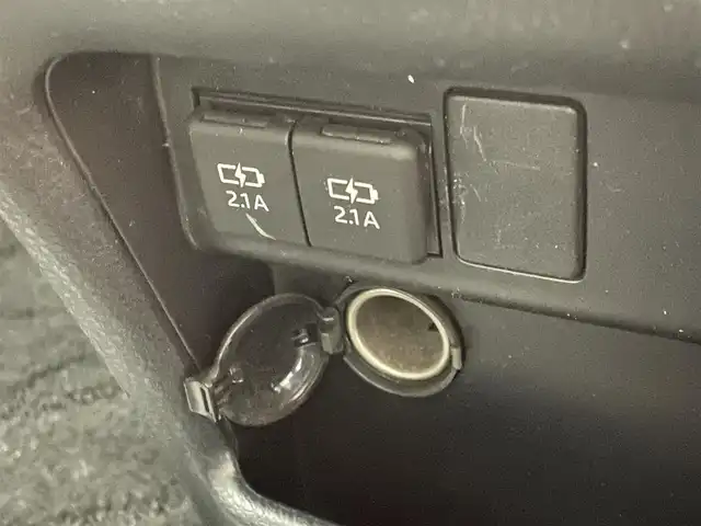 トヨタ ヴォクシー ハイブリッド ZS 煌Ⅱ 福岡県 2020(令2)年 4.7万km ブラッキッシュアゲハガラスフレーク 純正メモリーナビゲーション（NSZN-Z68T）/純正フリップダウンモニター/フルセグテレビ/バックカメラ/シートヒーター/LEDヘッドライト/3列シート/両側パワースライドドア/ドライブレコーダー前後/ETC/レーダークルーズコントロール/純正16インチアルミホイール/スマートキー/プッシュスタートエンジン