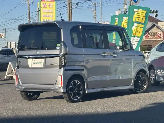 ホンダ Ｎ ＢＯＸ カスタム G L ターボ ホンダセンシング 愛知県 2018(平30)年 6.6万km ルナシルバーM /禁煙車//メモリーナビ(ECLIPSE AVN-R8)//フルセグTV/USB/BT/SD/MUSIC JUKE/CD/DVD//ビルトインETC//バックカメラ//Honda SENSING//衝突軽減ブレーキ/誤発進抑制機能/後方誤発進抑制機能/歩行者事故低減ステアリング/路外逸脱抑制機能/オートハイビーム/先行車発進お知らせ機能/標識認識機能//ACC/LKAS//オートリトラウィンカーミラー//両側パワースライドドア//プッシュスタート//オートLEDヘッドライト//LEDフォグランプ//プラズマクラスター技術搭載フルオート・エアコンディショナー//アレルクリーンプラスシート//ブラック塗装＋切削加工15インチアルミホイール//ハーフレザーシート//シートリフター//革巻きステアリング//ステアリングスイッチ//ステアリングチルト機構//パドルシフト//ECON//スマートキー//スペアスマートキー//ロールサンシェード//LEDルームランプ//前方ドライブレコーダー(Kenwood DRV-320)//純正フロアマット//ドアバイザー//取扱説明書//保証書