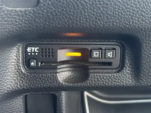 ホンダ Ｎ ＢＯＸ カスタム G L ターボ ホンダセンシング 愛知県 2018(平30)年 6.6万km ルナシルバーM /禁煙車//メモリーナビ(ECLIPSE AVN-R8)//フルセグTV/USB/BT/SD/MUSIC JUKE/CD/DVD//ビルトインETC//バックカメラ//Honda SENSING//衝突軽減ブレーキ/誤発進抑制機能/後方誤発進抑制機能/歩行者事故低減ステアリング/路外逸脱抑制機能/オートハイビーム/先行車発進お知らせ機能/標識認識機能//ACC/LKAS//オートリトラウィンカーミラー//両側パワースライドドア//プッシュスタート//オートLEDヘッドライト//LEDフォグランプ//プラズマクラスター技術搭載フルオート・エアコンディショナー//アレルクリーンプラスシート//ブラック塗装＋切削加工15インチアルミホイール//ハーフレザーシート//シートリフター//革巻きステアリング//ステアリングスイッチ//ステアリングチルト機構//パドルシフト//ECON//スマートキー//スペアスマートキー//ロールサンシェード//LEDルームランプ//前方ドライブレコーダー(Kenwood DRV-320)//純正フロアマット//ドアバイザー//取扱説明書//保証書