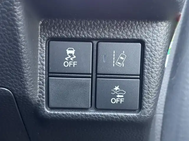 ホンダ Ｎ ＢＯＸ カスタム G L ターボ ホンダセンシング 愛知県 2018(平30)年 6.6万km ルナシルバーM /禁煙車//メモリーナビ(ECLIPSE AVN-R8)//フルセグTV/USB/BT/SD/MUSIC JUKE/CD/DVD//ビルトインETC//バックカメラ//Honda SENSING//衝突軽減ブレーキ/誤発進抑制機能/後方誤発進抑制機能/歩行者事故低減ステアリング/路外逸脱抑制機能/オートハイビーム/先行車発進お知らせ機能/標識認識機能//ACC/LKAS//オートリトラウィンカーミラー//両側パワースライドドア//プッシュスタート//オートLEDヘッドライト//LEDフォグランプ//プラズマクラスター技術搭載フルオート・エアコンディショナー//アレルクリーンプラスシート//ブラック塗装＋切削加工15インチアルミホイール//ハーフレザーシート//シートリフター//革巻きステアリング//ステアリングスイッチ//ステアリングチルト機構//パドルシフト//ECON//スマートキー//スペアスマートキー//ロールサンシェード//LEDルームランプ//前方ドライブレコーダー(Kenwood DRV-320)//純正フロアマット//ドアバイザー//取扱説明書//保証書