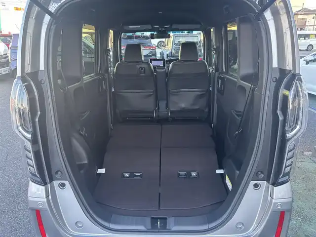 ホンダ Ｎ ＢＯＸ カスタム G L ターボ ホンダセンシング 愛知県 2018(平30)年 6.6万km ルナシルバーM /禁煙車//メモリーナビ(ECLIPSE AVN-R8)//フルセグTV/USB/BT/SD/MUSIC JUKE/CD/DVD//ビルトインETC//バックカメラ//Honda SENSING//衝突軽減ブレーキ/誤発進抑制機能/後方誤発進抑制機能/歩行者事故低減ステアリング/路外逸脱抑制機能/オートハイビーム/先行車発進お知らせ機能/標識認識機能//ACC/LKAS//オートリトラウィンカーミラー//両側パワースライドドア//プッシュスタート//オートLEDヘッドライト//LEDフォグランプ//プラズマクラスター技術搭載フルオート・エアコンディショナー//アレルクリーンプラスシート//ブラック塗装＋切削加工15インチアルミホイール//ハーフレザーシート//シートリフター//革巻きステアリング//ステアリングスイッチ//ステアリングチルト機構//パドルシフト//ECON//スマートキー//スペアスマートキー//ロールサンシェード//LEDルームランプ//前方ドライブレコーダー(Kenwood DRV-320)//純正フロアマット//ドアバイザー//取扱説明書//保証書