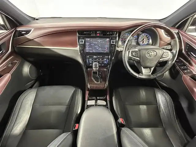 トヨタ ハリアー プレミアム 佐賀県 2015(平27)年 9.4万km ブラック 純正9型ナビ/（ＡＭ/ＦＭ/CD/DVD/Bluetooth/フルセグTV）/サンルーフ/モデリスタエアロ/バックカメラ/クルーズコントロール/パワーシート/シートメモリ/パワーバックドア/レーンアシスト/シートヒーター/LEDヘッドライト/フォグランプ/オートエアコン/盗難防止装置/横滑り防止装置/オートライト/オートマチックハイビーム/スマートキー/プッシュスタート/純正フロアマット/純正18インチアルミホイール/ステアリングスイッチ/電動格納ミラー