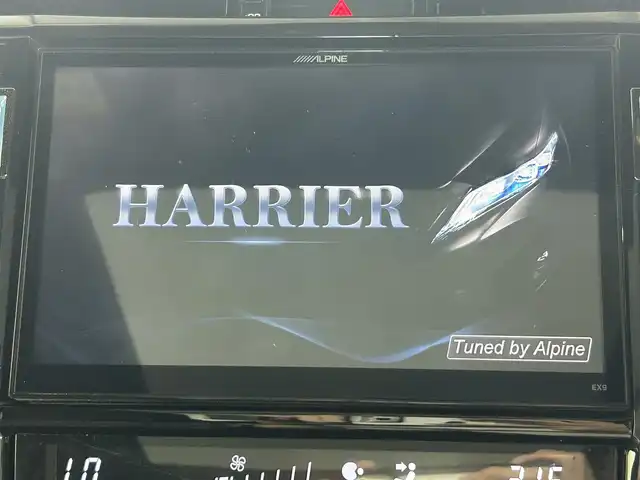 トヨタ ハリアー プレミアム 佐賀県 2015(平27)年 9.4万km ブラック 純正9型ナビ/（ＡＭ/ＦＭ/CD/DVD/Bluetooth/フルセグTV）/サンルーフ/モデリスタエアロ/バックカメラ/クルーズコントロール/パワーシート/シートメモリ/パワーバックドア/レーンアシスト/シートヒーター/LEDヘッドライト/フォグランプ/オートエアコン/盗難防止装置/横滑り防止装置/オートライト/オートマチックハイビーム/スマートキー/プッシュスタート/純正フロアマット/純正18インチアルミホイール/ステアリングスイッチ/電動格納ミラー