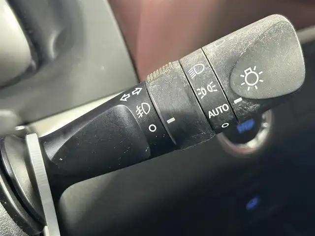 トヨタ ハリアー プレミアム 佐賀県 2015(平27)年 9.4万km ブラック 純正9型ナビ/（ＡＭ/ＦＭ/CD/DVD/Bluetooth/フルセグTV）/サンルーフ/モデリスタエアロ/バックカメラ/クルーズコントロール/パワーシート/シートメモリ/パワーバックドア/レーンアシスト/シートヒーター/LEDヘッドライト/フォグランプ/オートエアコン/盗難防止装置/横滑り防止装置/オートライト/オートマチックハイビーム/スマートキー/プッシュスタート/純正フロアマット/純正18インチアルミホイール/ステアリングスイッチ/電動格納ミラー