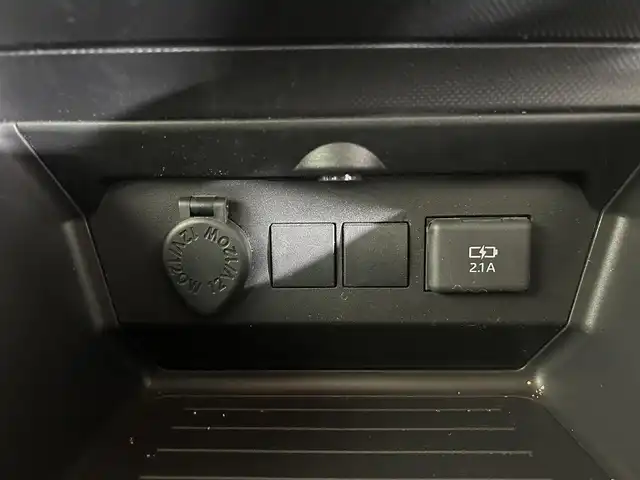 ダイハツ ロッキー X 佐賀県 2020(令2)年 3.9万km シャイニングホワイトパール カロッツェリア製7インチナビ/AM/FM/CD/DVD/BT/USB/SD/フルセグTV/衝突被害軽減ブレーキ/前後コーナーセンサー/バックカメラ/ビルトインETC/前後ドライブレコーダー/純正16インチアルミホイール/フロアマット/LEDヘッドライト/スマートキー/スペアキ―